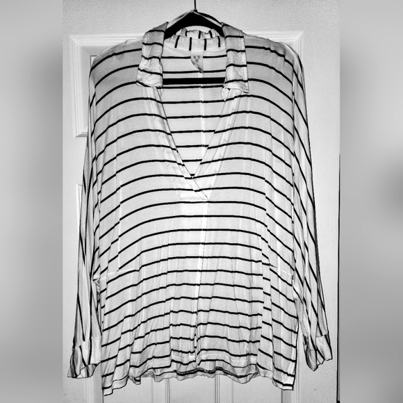 We The Free Tops - We The Free / Free People V-neck top